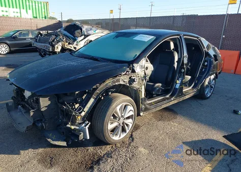 2018 Honda Clarity Plug-In Hybrid из США, поврежденный, VIN JHMZC5F17JC021082